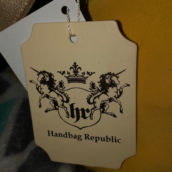 Handbag - Picture 8 of 8